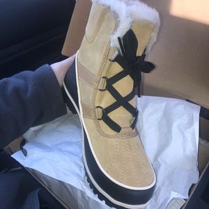 !!WILL SHIP BEFORE CHRISTMAS!! Sorel winter boots